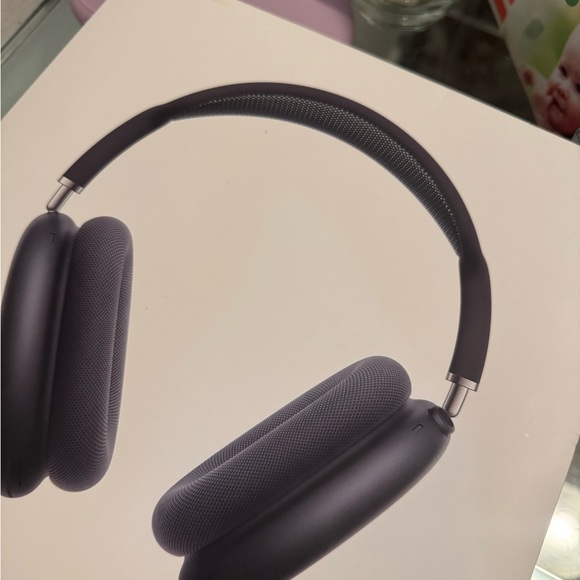 Wireless Over-Ear Headphones - Black